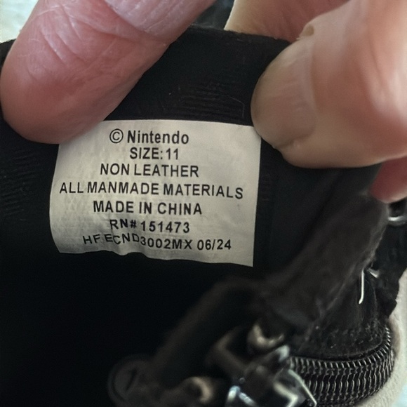 Children’s unisex Super Mario Brothers high top sneakers,Size 11, NWT - Picture 6 of 9